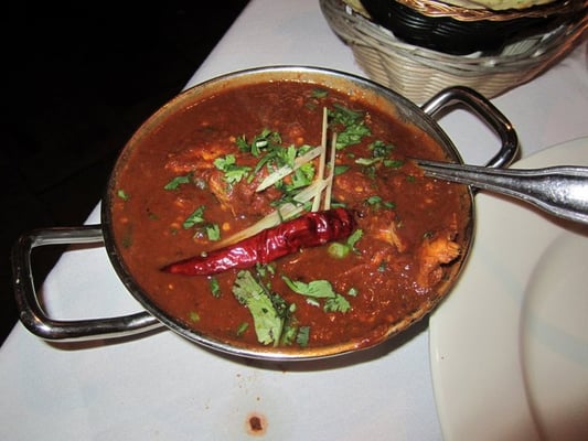 Balti dish with low square handles